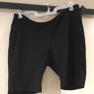 Old Navy active black bike shorts in XXL